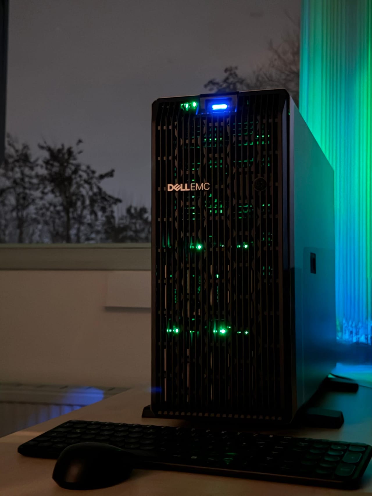 Server